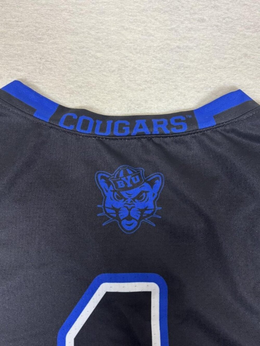 Brigham Young Cougars Jersey Mens Small NCAA
